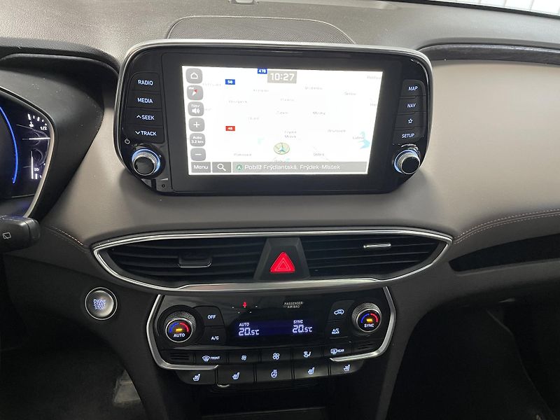Hyundai Santa Fe 2.2 CRDi ČR AWD AT 7.MÍST LUXU - fotka 32 z 40