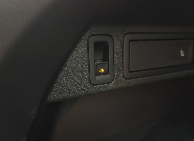Volkswagen Tiguan 1,5 TSi DSG HUD KAMERA TAŽNÉ - fotka 48 z 50