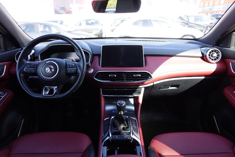 MG HS 1,5i 119kW M/T Elegance Panora - fotka 15 z 33