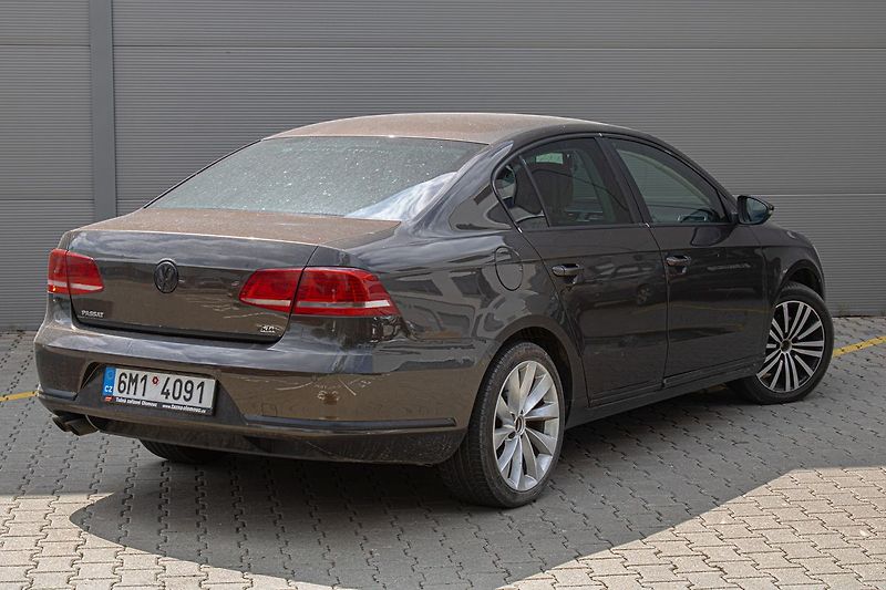 Volkswagen Passat - fotka 5 z 27