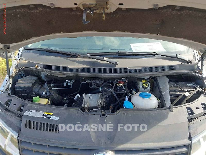 Volkswagen Transporter (2018) 2.0TDi 8míst, navi, 110kW - fotka 4 z 12