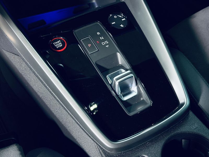 Audi RS 3 (2022) TFSI*SPORTBACK*CERAMIC*CARBON - fotka 26 z 40