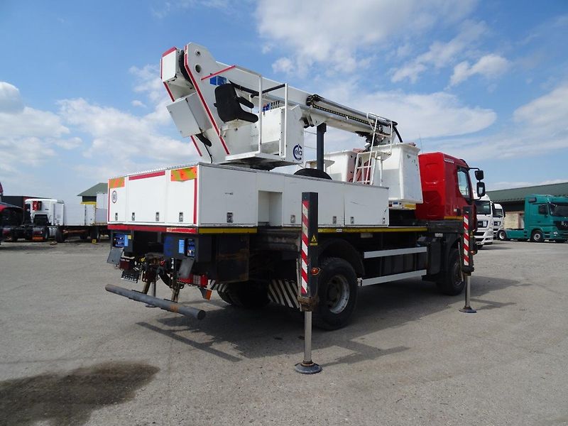 Renault KERAX (2009) - fotka 6 z 20