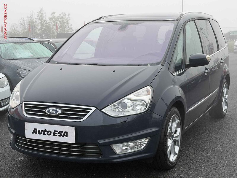 Ford Galaxy (2012) 2.2 TDCi, Titanium, xenon - fotka 3 z 16