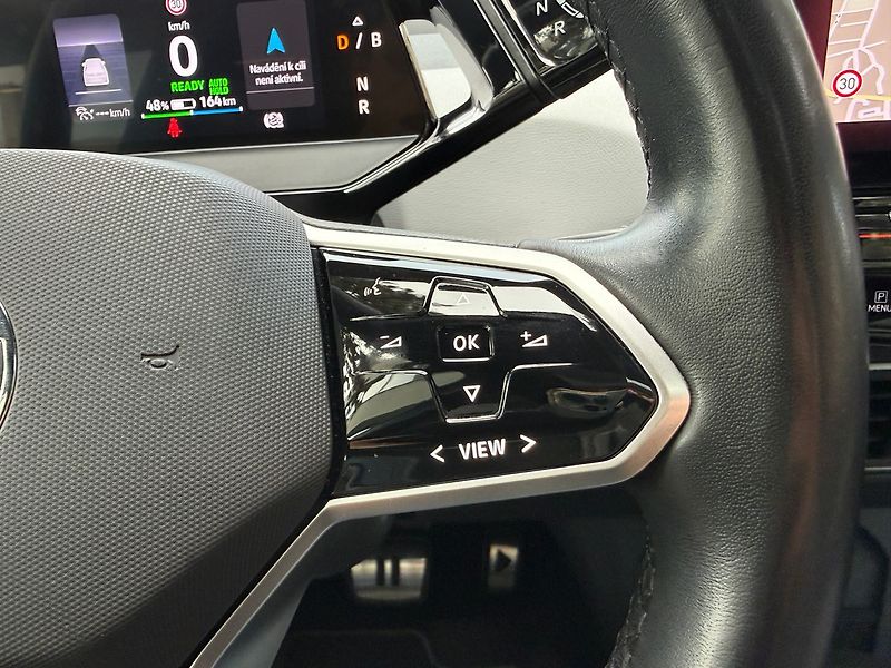 Volkswagen ID.3 PRO 150kW / Tažné / 62kWh / MA - fotka 32 z 42