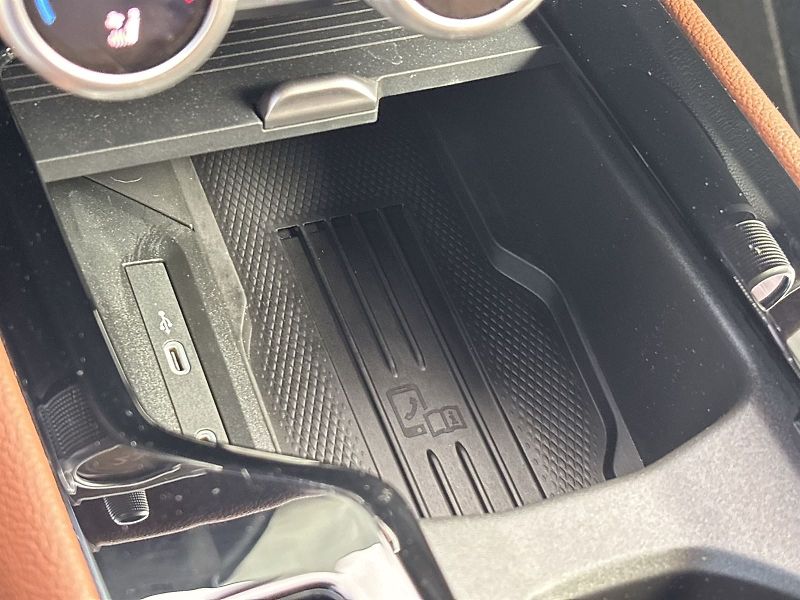 Škoda Superb (2024) Combi 2.0 TDI DSG L&K - fotka 23 z 33