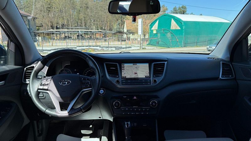 Hyundai Tucson (2015) 2.0CRDi 100kW *Nove v ČR*4x4* - fotka 21 z 24