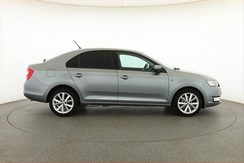 Škoda Rapid (2013) Elegance 1.6 TDI - fotka 6 z 15