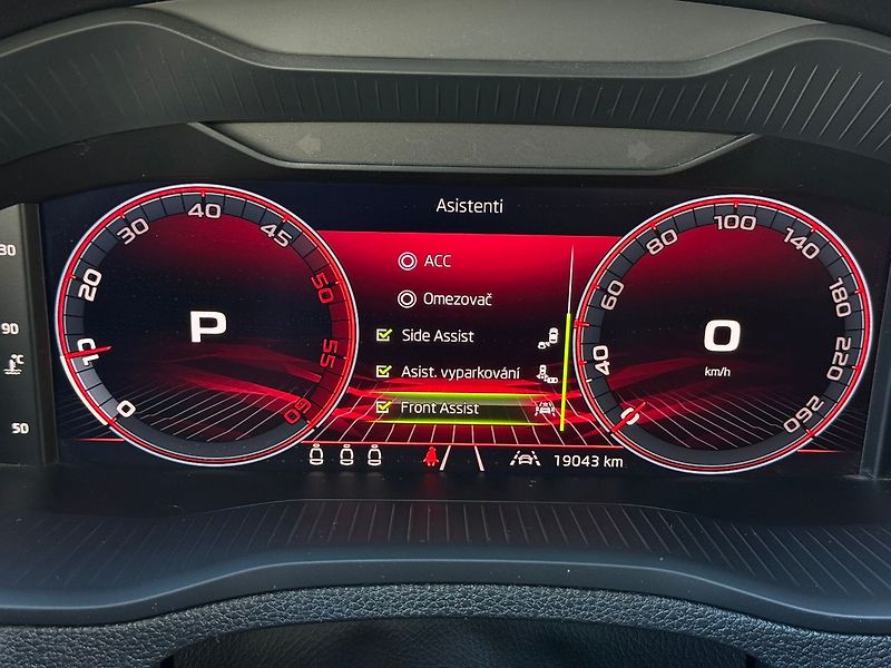 Škoda Karoq 2.0TDI 110kW DSG 4x4 Sportline - fotka 6 z 20