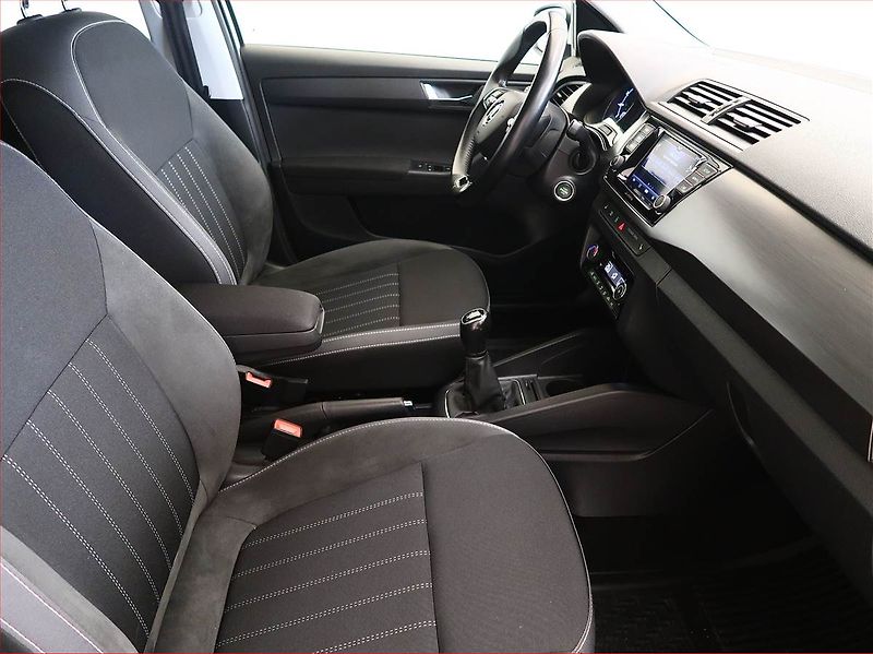 Škoda Fabia (2021) Style 1.0 TSI, Tempomat - fotka 9 z 16