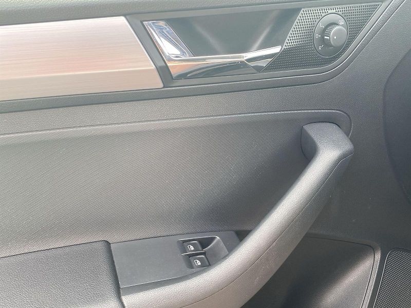 Škoda Rapid (2017) 1.0 TSI Ambition - fotka 11 z 28