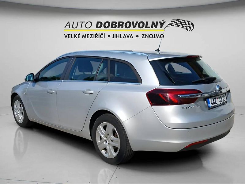 Opel Insignia ST 1.6CDTi MT6 - fotka 5 z 29