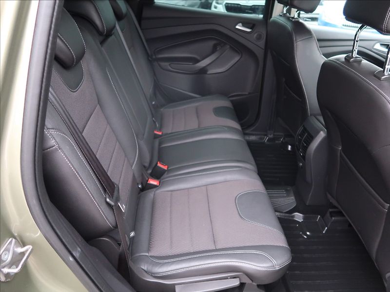 Ford Kuga 2,0 TDCi,120kW,Titanium,panora - fotka 20 z 27