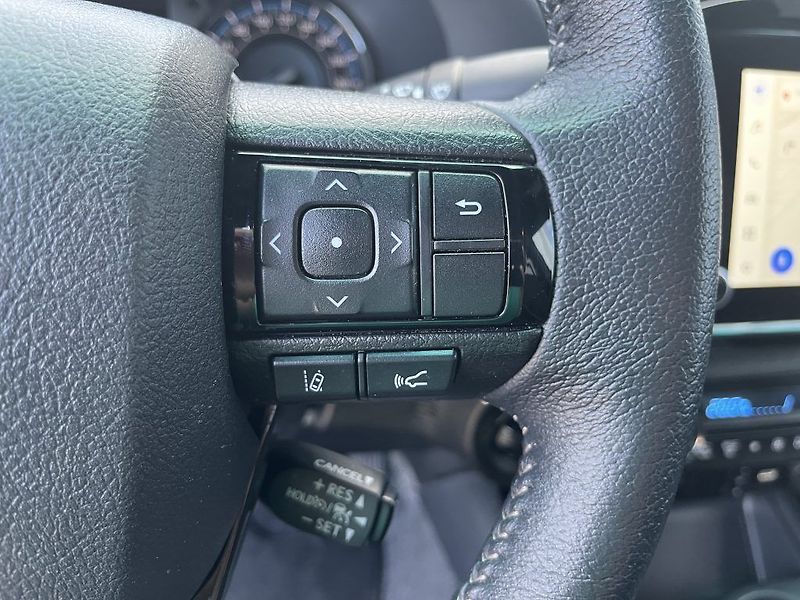 Toyota Hilux 2.8L Diesel  6 AT Invincible - fotka 14 z 29