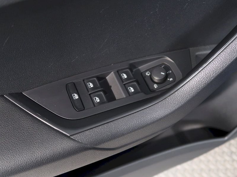 Škoda Karoq (2022) STYLE 1.5TSI 110KW TAŽNÉ - fotka 39 z 44