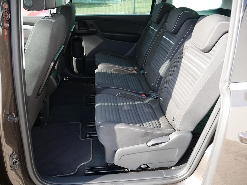 Volkswagen Sharan (2014) 2.0 TDI, panorama, autoAC - fotka 10 z 21