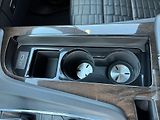 Cadillac Escalade 6,2 Sport Platinum MAX VÝBAVA! - náhled 42