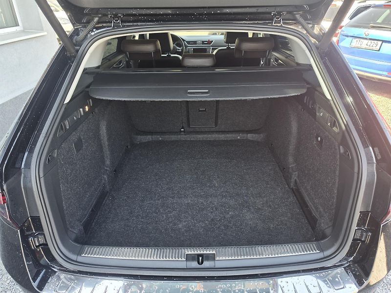 Škoda Superb 2.0 TDI L&Klement  4x4 - fotka 5 z 23