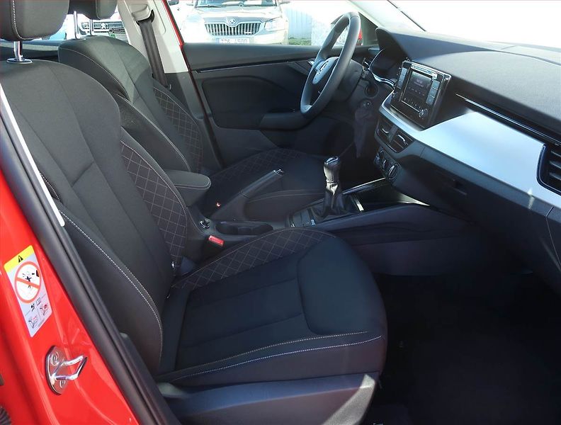 Škoda Kamiq (2020) Ambition Plus 1.0 TSI, ČR - fotka 9 z 19