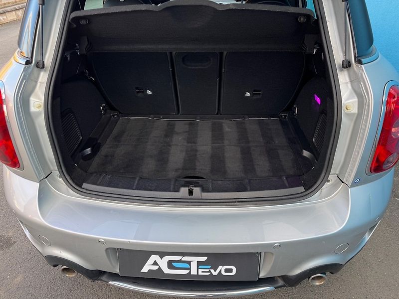 Mini Cooper (2013) 2.0 D 105kW ALL4 AUT - fotka 38 z 47
