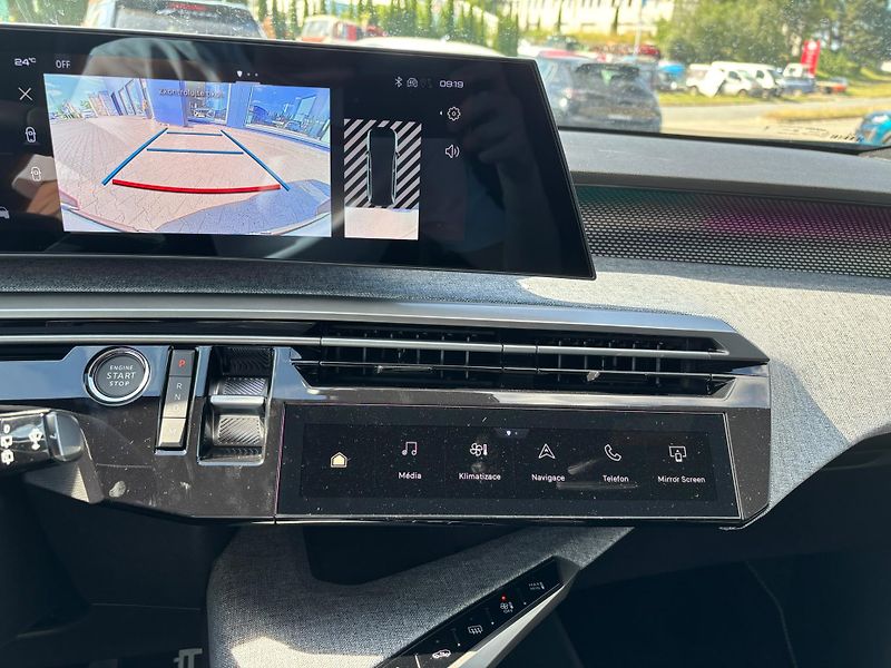 Peugeot 5008 (2026) GT Hybrid 145 e-DCS6 - fotka 17 z 19