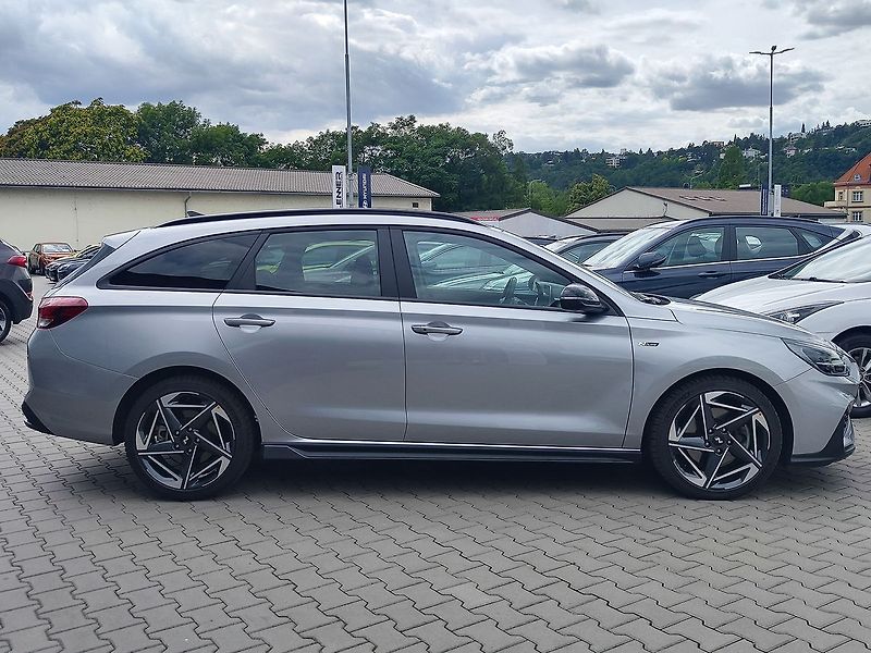 Hyundai i30 1.5  T-GDI/103kW N-Line DCT - fotka 4 z 35
