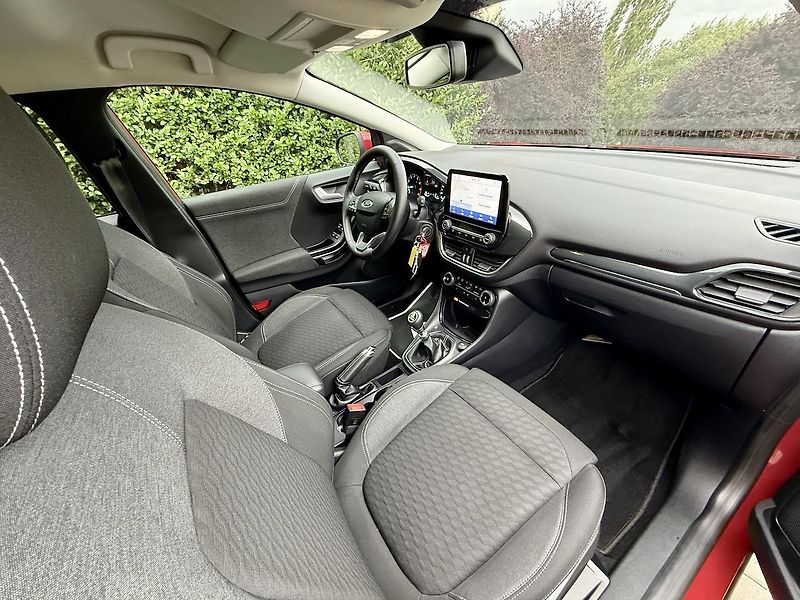 Ford Puma (2023) 1.0EB mHEV 92kW Titanium ČR - fotka 4 z 19