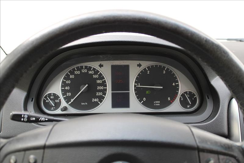 Mercedes-Benz Třídy B B 180 CDI / KLIMA / CZ - fotka 17 z 35