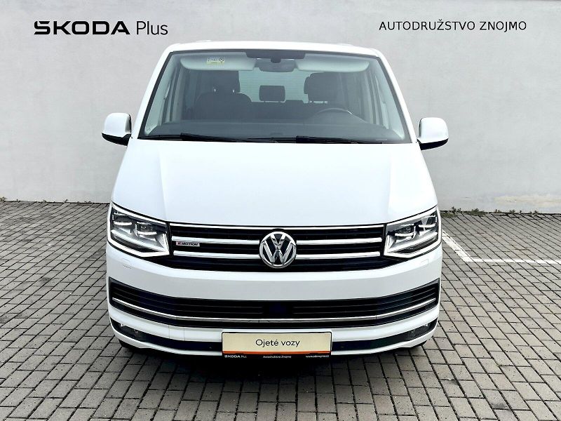 Volkswagen Multivan (2018) 2,0TSi Benzín 150kW Highline 4 - fotka 4 z 24
