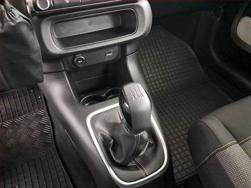 Citroën C3 (2023) 1.2 PureTech, ČR,1.maj - fotka 13 z 18