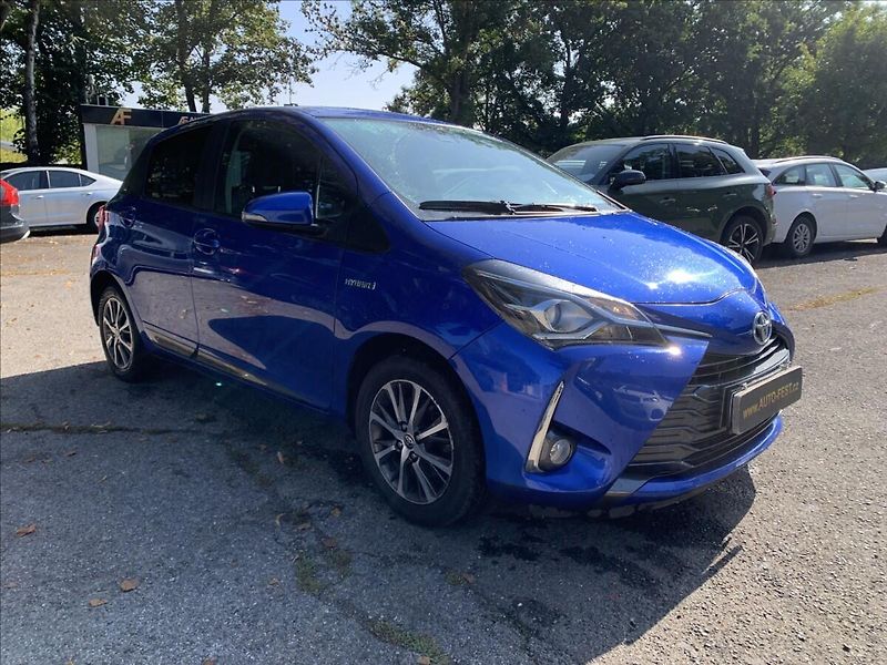 Toyota Yaris 1,5 HYBRID - fotka 3 z 20