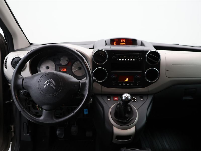 Citroën Berlingo 1,6 VTi 88kW Multispace CZ - fotka 24 z 32
