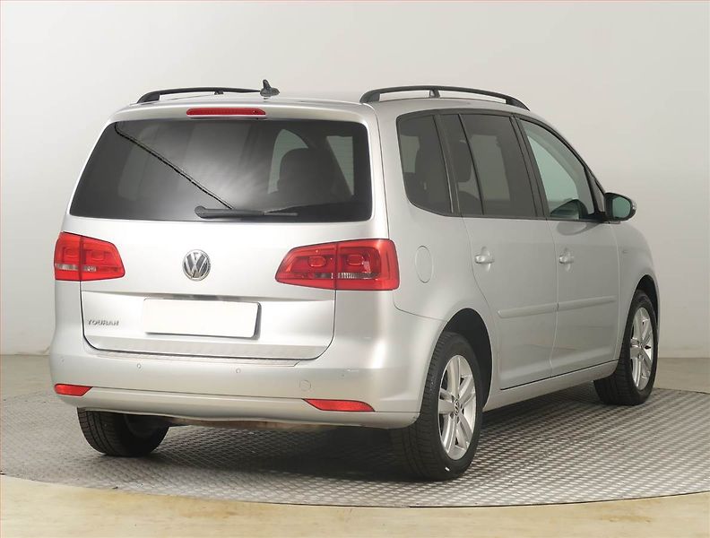 Volkswagen Touran (2012) Comfortline 1.4 TSI, Navi - fotka 5 z 23