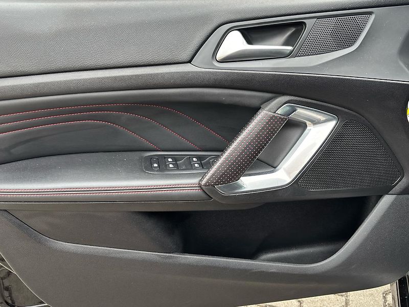 Peugeot 308 Kombi 308 - fotka 13 z 26