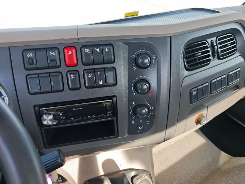 DAF LF 260, 16T, nový hákový nosič  - fotka 17 z 28
