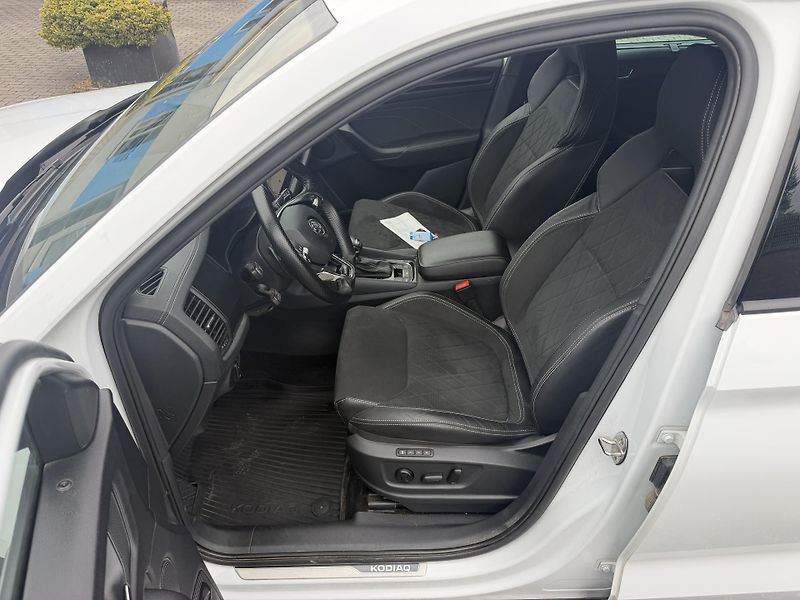 Škoda Kodiaq SPORTLINE 2,0D147kW 4x4 7sed - fotka 15 z 24