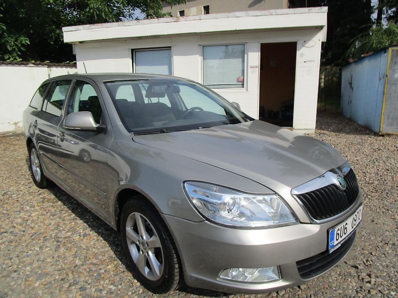 Škoda Octavia 1,2TSI-77KW-KOUPENA V ČR - fotka 1 z 15