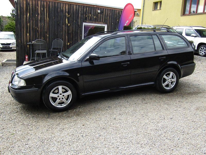 Škoda Octavia (2008) 1.9 TDI 74kW BEZ KOROZE - fotka 2 z 35