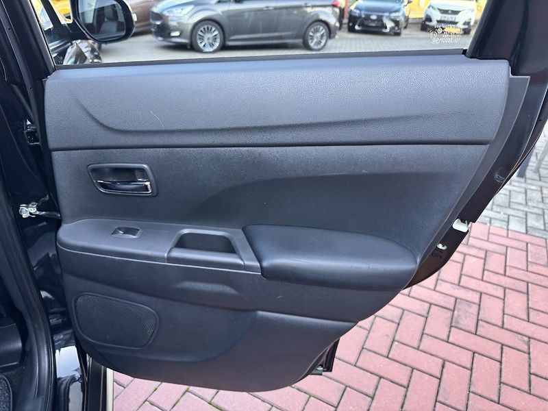 Mitsubishi ASX (2021) 2.0i Mivec Automat LED Kamera - fotka 20 z 50