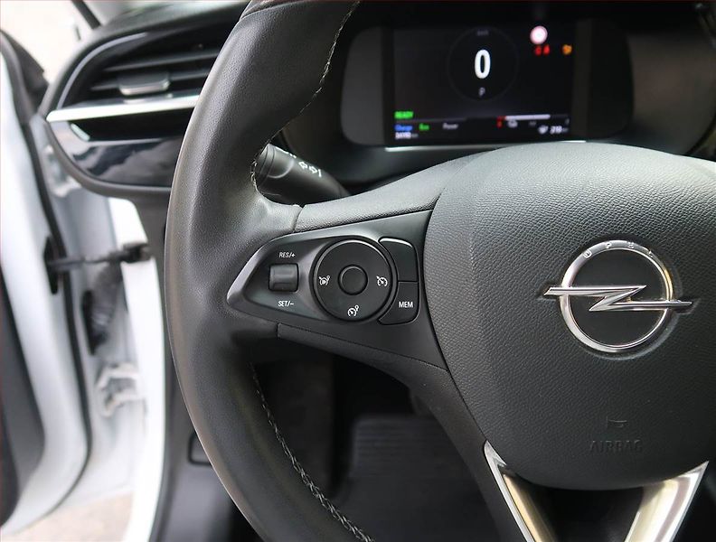 Opel Corsa (2023) Elegance 50 kWh, SoH 100% - fotka 21 z 26
