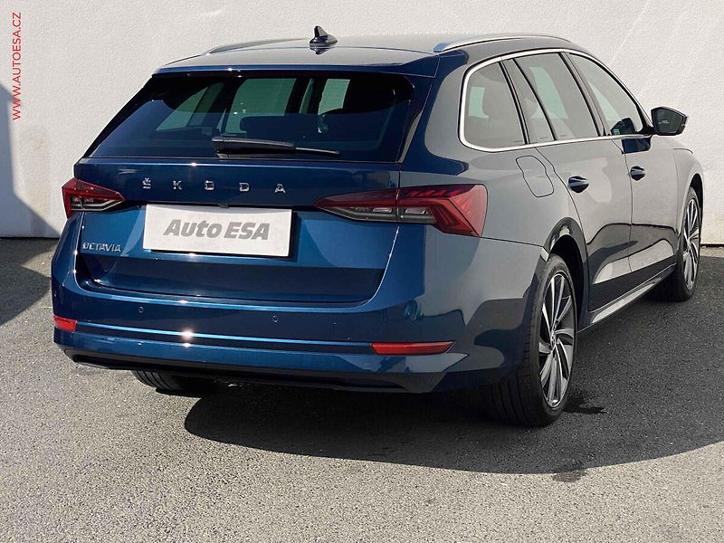 Škoda Octavia (2023) 2.0TDi, ČR, Style, DSG, LED - fotka 4 z 19