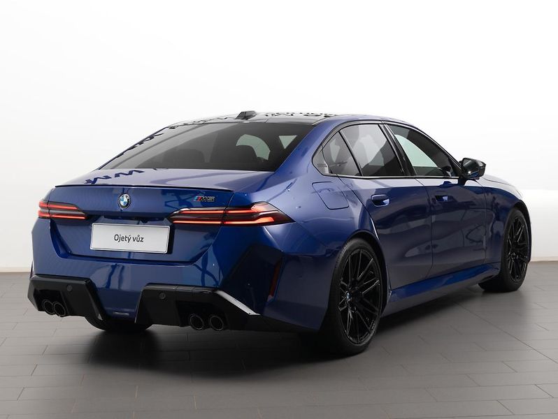 BMW M5 - fotka 5 z 23