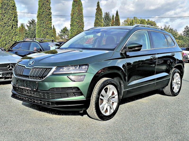Škoda Karoq (2020) 1.6 TDi Style,Velká Výbava - fotka 2 z 41