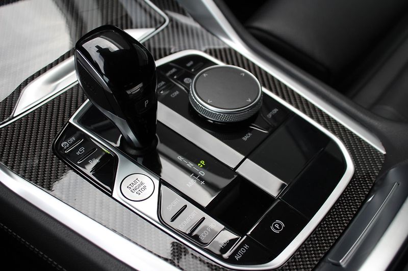 BMW X6 xDrive30d - fotka 20 z 25