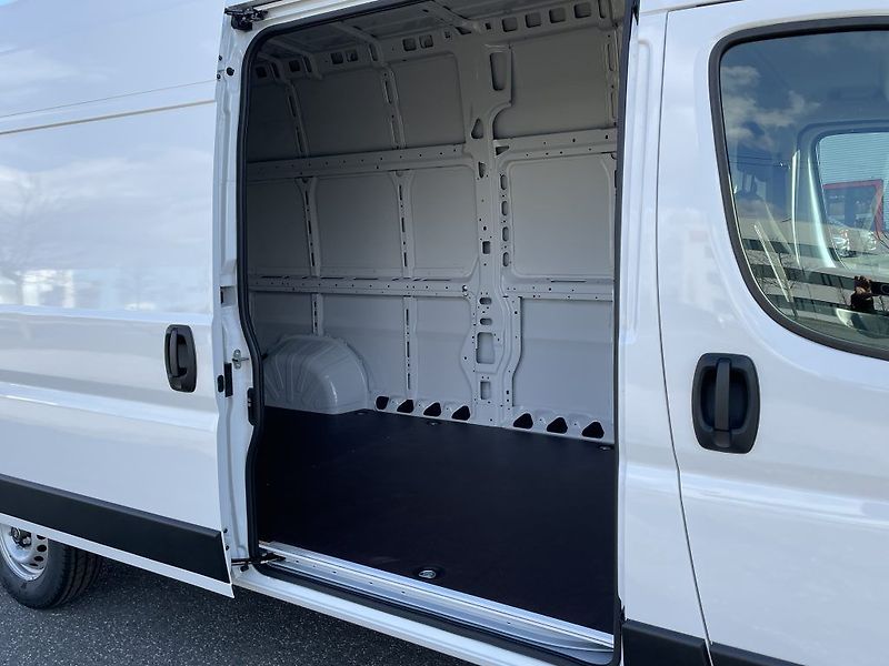 Toyota Proace Max 2.2D 140k 6MT L3H3 - fotka 4 z 33