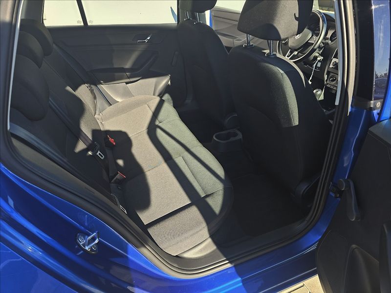 Škoda Rapid 1,2 TSI 66KW klima ALU STK - fotka 27 z 35