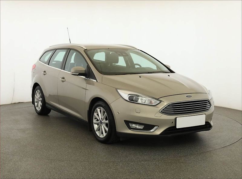 Ford Focus (2016) 2.0 TDCi, Serv.kniha, Navi - fotka 1 z 18