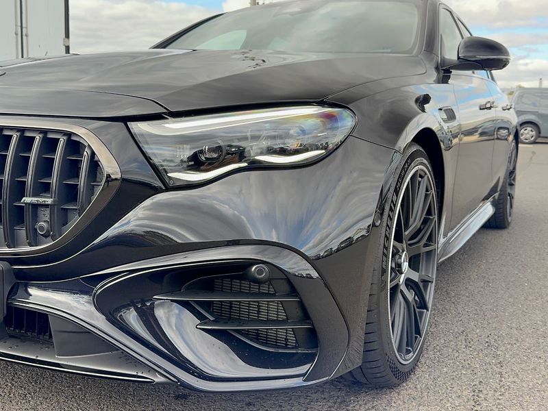 Mercedes-Benz Třídy E (2026) Mercedes-AMG E 53 HYBRID 4MATI - fotka 9 z 37