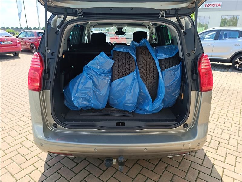 Peugeot 5008 1,6 THP - fotka 19 z 19