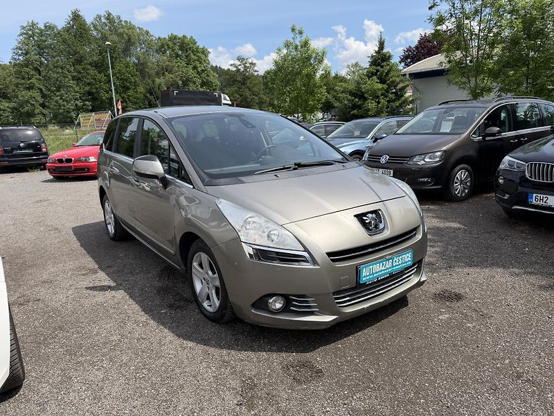 Peugeot 5008 1.6 HDI  - fotka 4 z 26